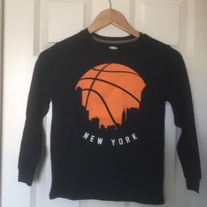 Old Navy boys long sleeve tee.  New York basketball. Size M (8).  Never worn.
